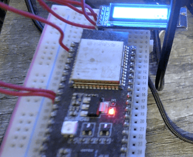 利用几 KB 闪存和几乎没有 RAM 来巧妙处理图形